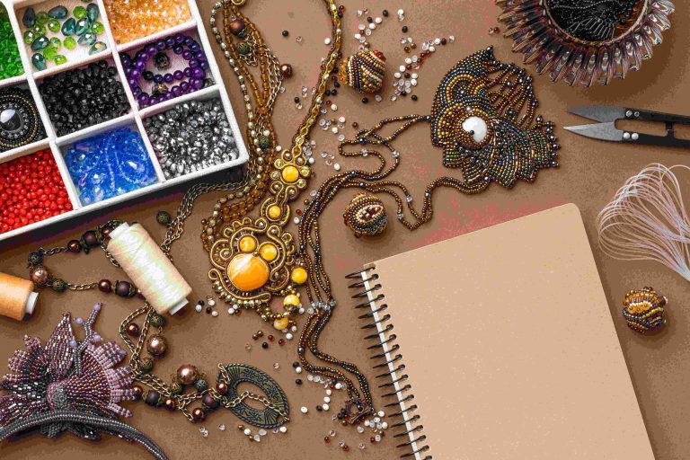 -flat-lay-essentials-bead-working-with-scissors-thread