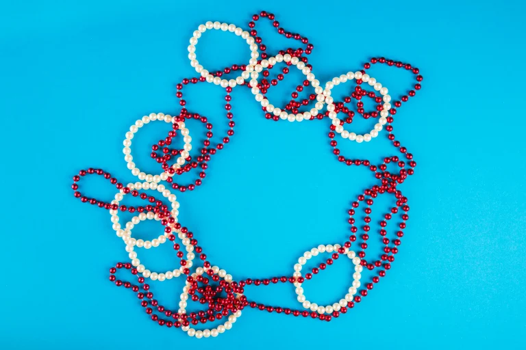 How to Choose the Perfect Beaded Bracelet for Your Look