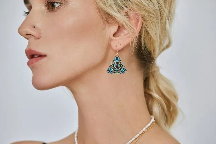 How Can You Tell If a Jewelry Piece Is Handcrafted for Sentimental Occasions