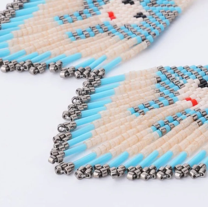 Glass vs. Plastic Seed Beads Which is Better for Your Handmade Jewelry