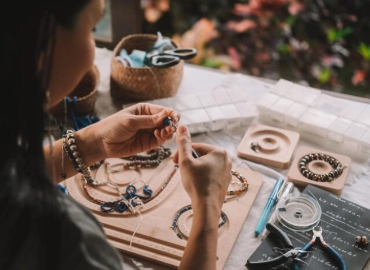 How to Judge the Quality of a Bohemian Jewelry Manufacturer With OEM Experience